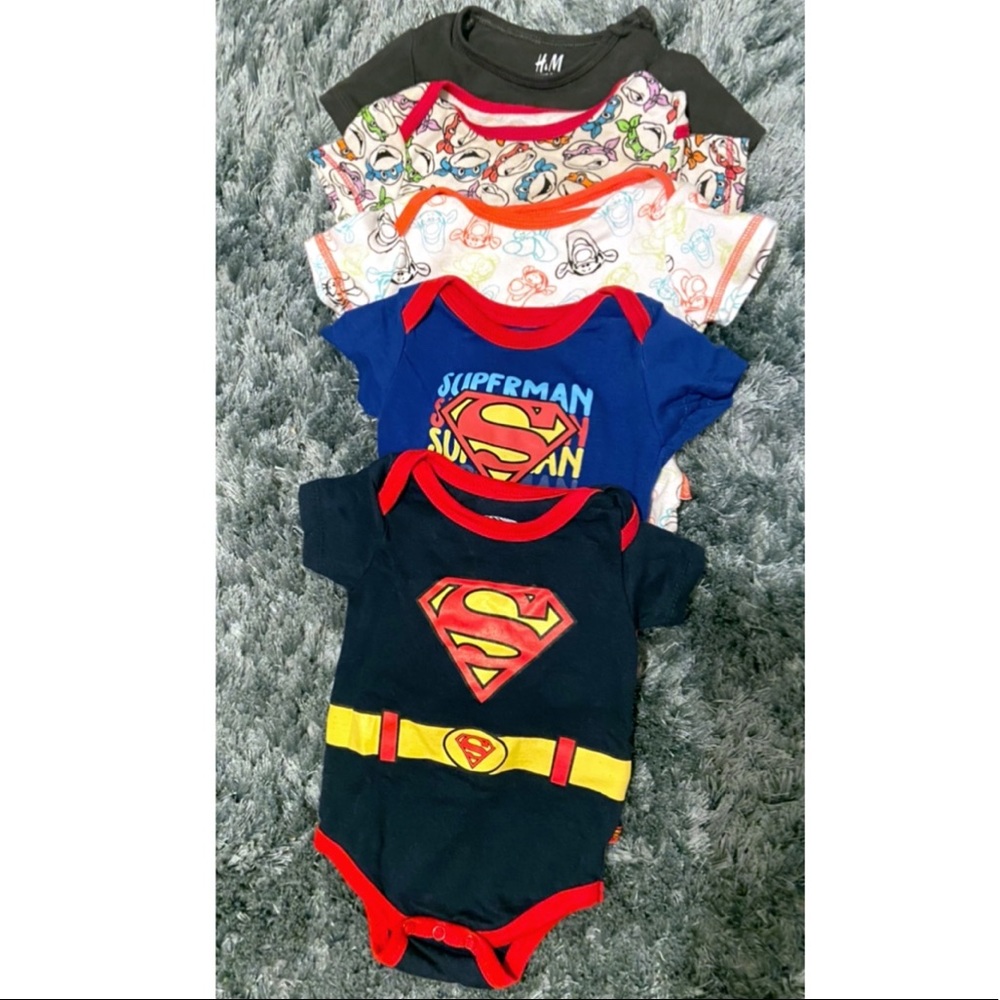 Lot of 5 Onsies - 6M